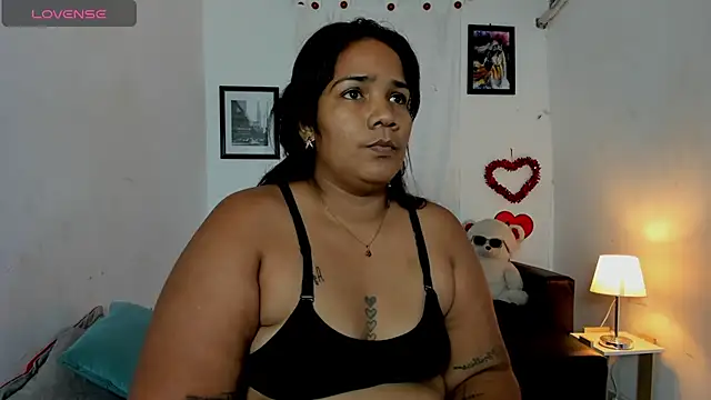 mariana_villa72's Live XXX Chat