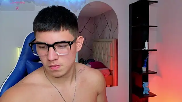 JamesCr_ Live XXX-chat