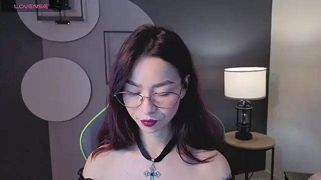 rosse_98_'s Live XXX Chat