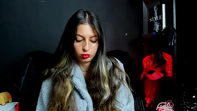 GoddesLeila Adlı Modelin Canlı XXX Sohbeti