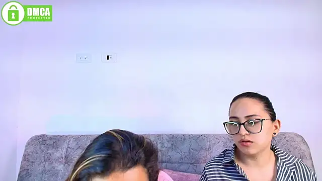 Онлайн чат XXX Jules_n_Gia