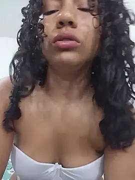 TamaraaHoney Chat XXX in diretta