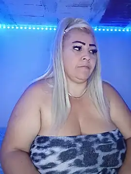 צ'אט XXX בשידור חי של BonniAdams