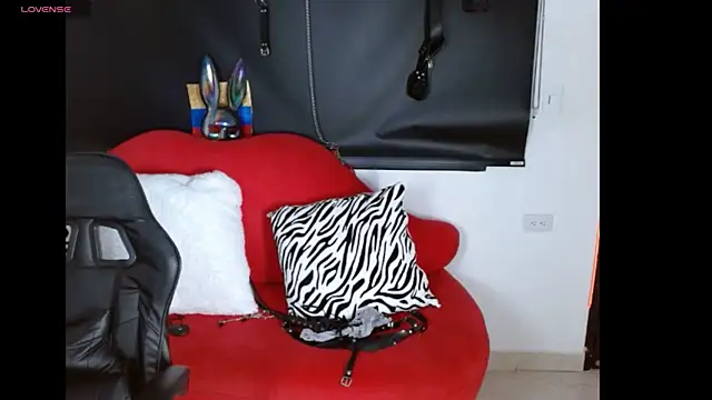 Czat XXX na żywo – LunaSub69_