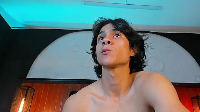Cheys_Mast XXX чат на живо