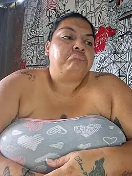 Juli_Powl – Naživo XXX chat