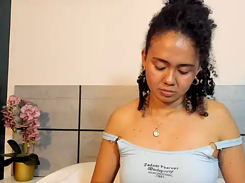 Kiraspell's Live XXX Chat