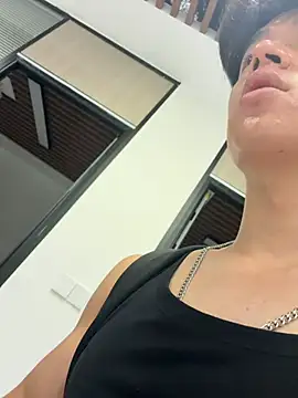 SSSS_88 即時 XXX 聊天