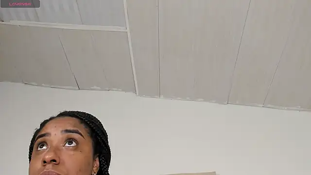 XXX chat uživo modela Sophia_Ebony