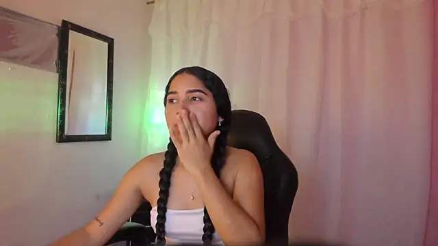 Milly-Way Live XXX-Chat