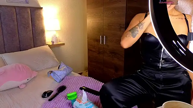 Victoria_Hils' Live XXX Chat