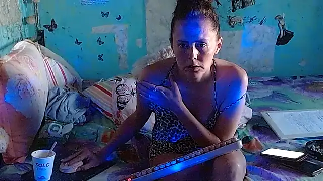 brighteyes77's Live XXX Chat