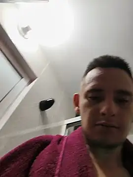 DANTECROS' Live XXX Chat