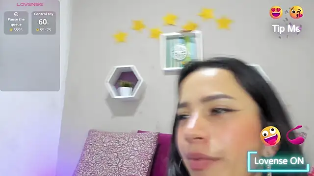 Laskhmi_ élő XXX-chatje