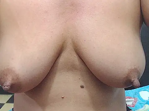 Chatroom XXX en direct de tamara_hottt