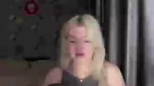 SpotlessParaffin's Live XXX Chat