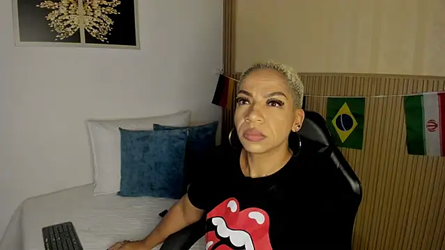 summer_night_'s Live XXX Chat