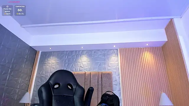 Živý XXX chat charlottewhitte