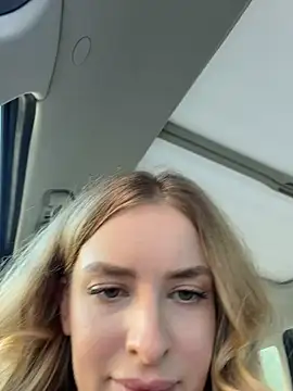 EvieEvans Adlı Modelin Canlı XXX Sohbeti