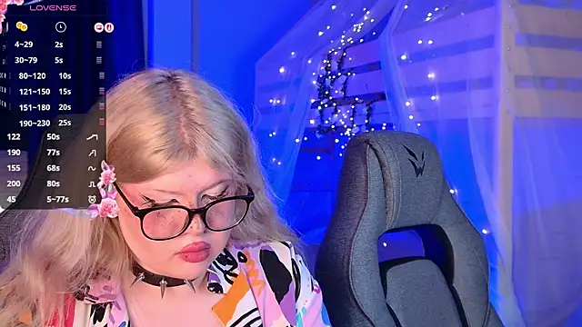 Chatroom XXX en direct de MaoqiBeverly