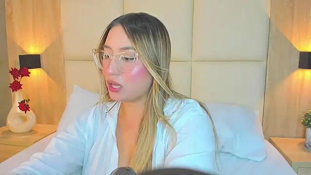 Онлайн чат XXX antonella_cutie_