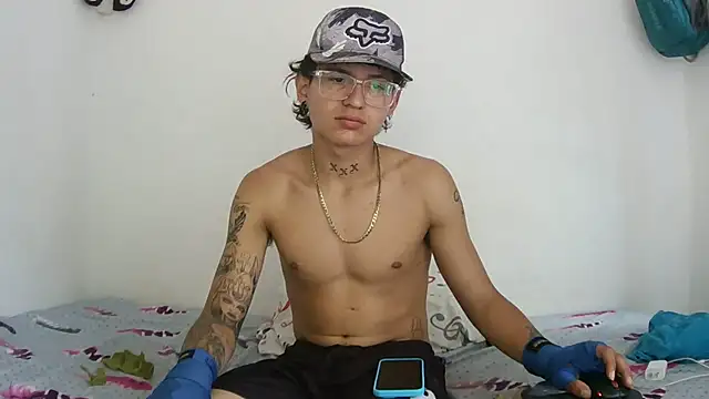 Ebebyjuan Chat XXX live