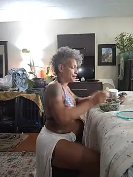 CeceilaMoon's Live XXX Chat