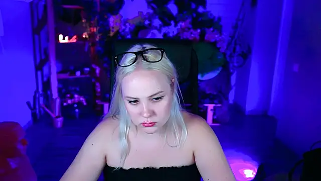 Chat +18 de stellawatts ao vivo