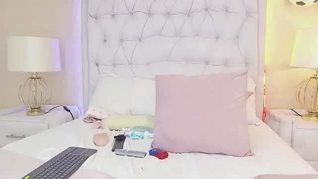 Chat +18 de ScarlettPetrova ao vivo
