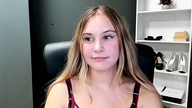 XXX chat uživo modela kitty_valeria