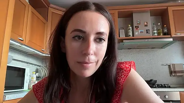 XXX chat uživo modela Flamingo_Queen