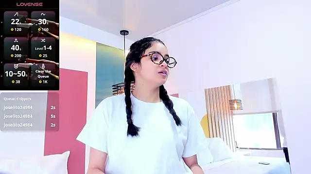 دردشة VanessaDoofenshmirtz الجنسية المباشرة