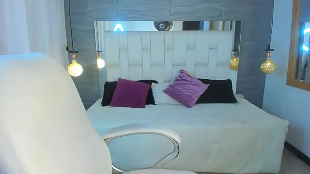 Chat +18 de Miranda__Green ao vivo