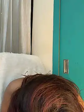 Chatroom XXX en direct de Lusty_jasminee