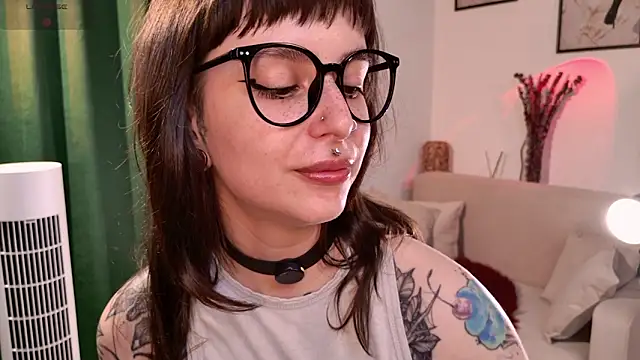 MichaellaMoon Adlı Modelin Canlı XXX Sohbeti