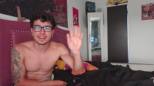 Laramucci Chat XXX live