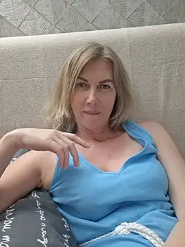 Chat +18 de stellahere8 ao vivo