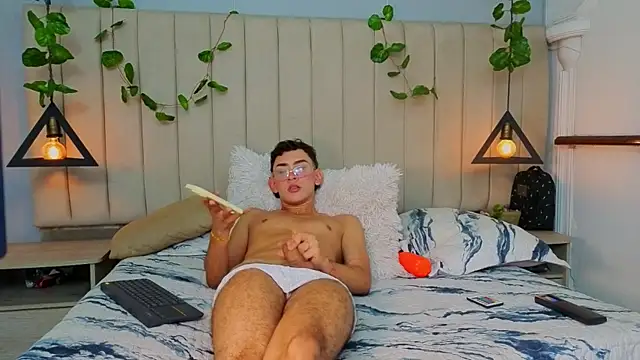 velvetkai Webcamshow