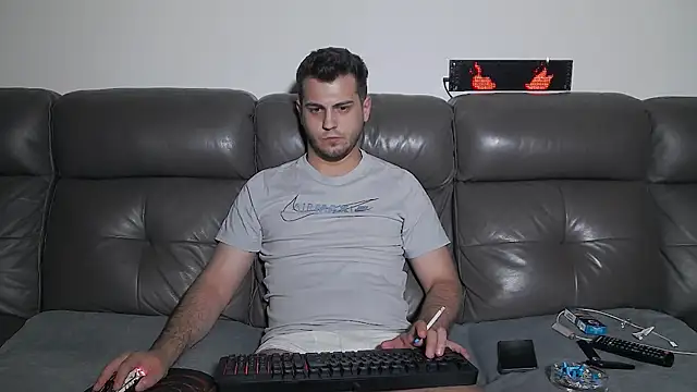 Živý XXX chat CrazyDom1