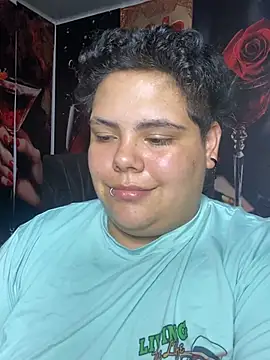 Chat +18 de Hailey_Curvy ao vivo