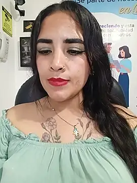 Czat XXX na żywo – MAYE__13
