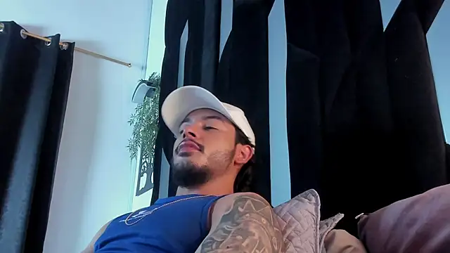 Justin_WhiteJS লাইভ XXX চ্যাট