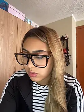 Miabonnett_'s Live XXX Chat