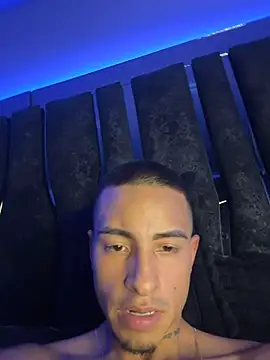 Chat +18 de willclayy ao vivo