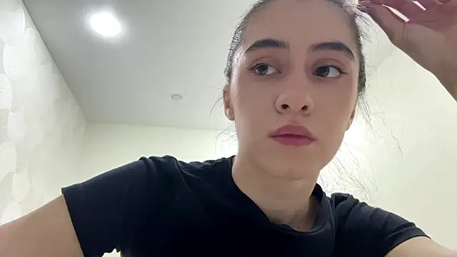 צ'אט XXX בשידור חי של raisatdj