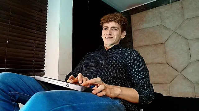 Tyler_Mcrey Live XXX-Chat