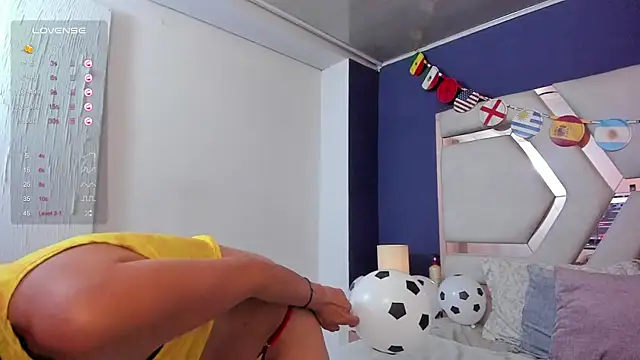 Sara_Evaanns' Live XXX Chat