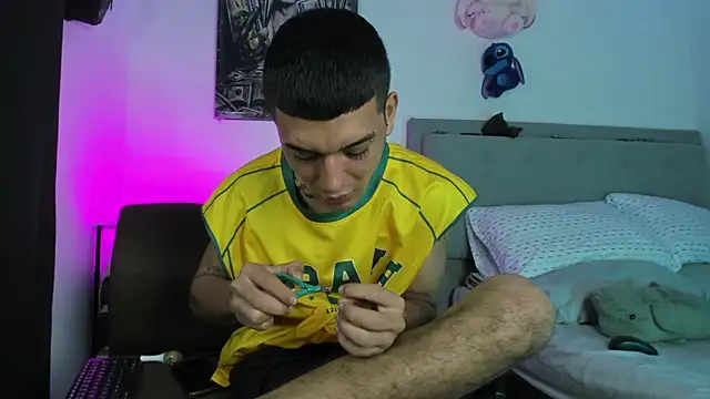 twinkDuohot webcam show