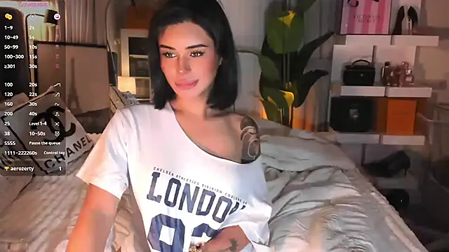 Czat XXX na żywo – ParisianDoll
