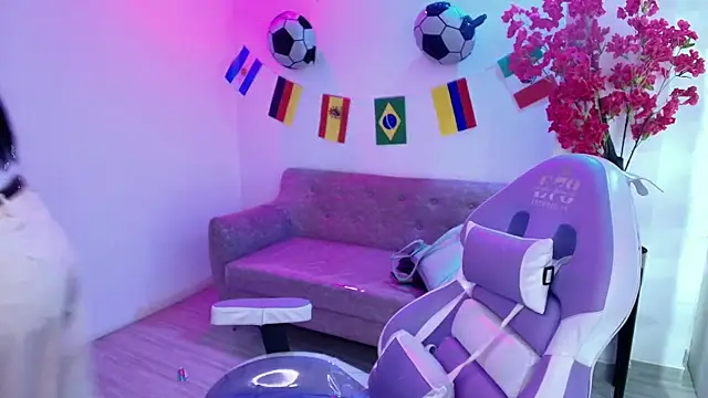 Chat +18 de Rainy_doll ao vivo